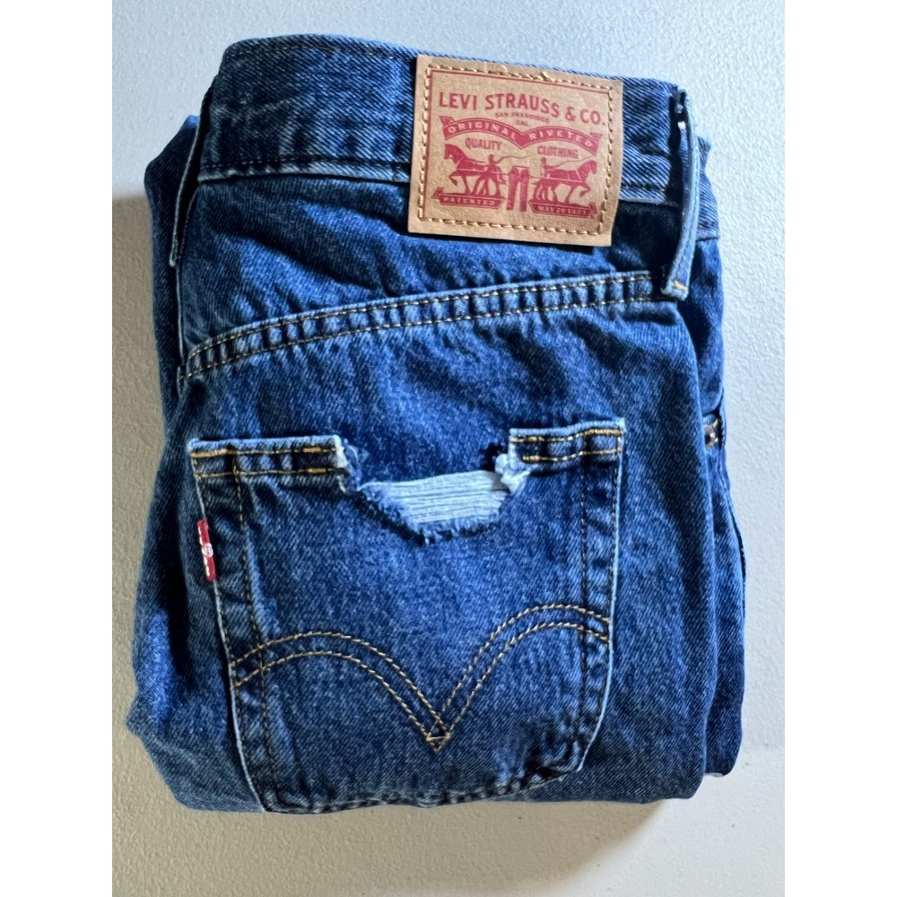 Levi's NEW Womens High Waisted Mom Jeans Size 28X27 Distressed Ripped Denim